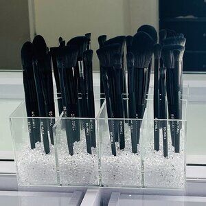 Makeup Brush Set 18 Pcs Premium Synthetic Foundation Powder Concealers Eye